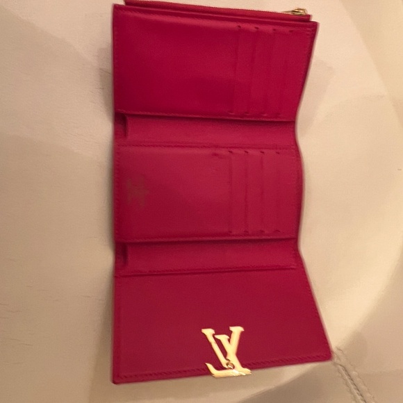 Authentic Louis Vuitton wallet - Picture 2 of 4
